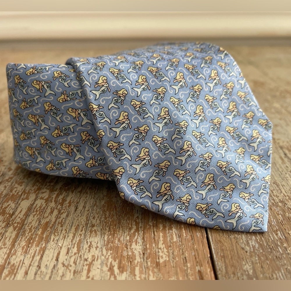 Vineyard Vines Mermaid Silk Mens Tie Light Blue Preppy Beach Old Money Carolina
